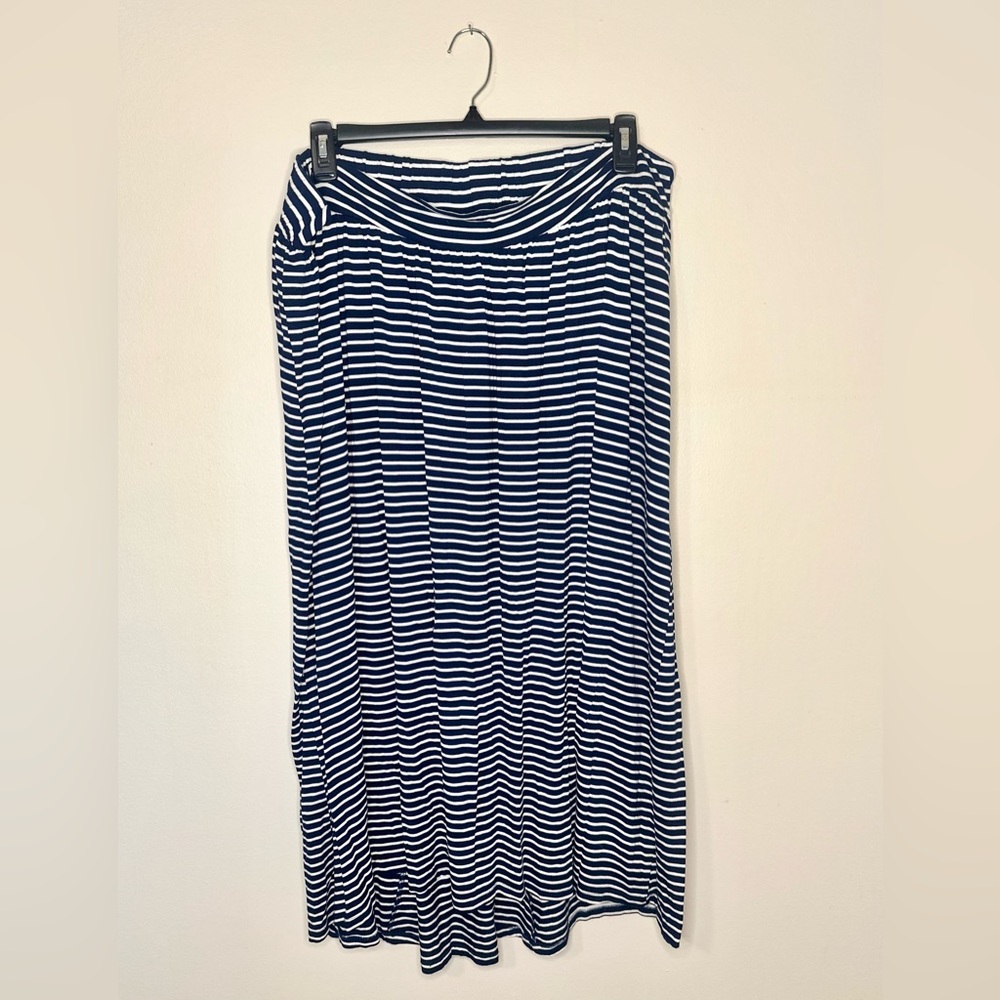 Liz Lange Maternity Navy Striped Maxi Skirt